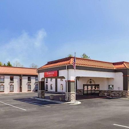 Ramada By Wyndham Hendersonville Zewnętrze zdjęcie