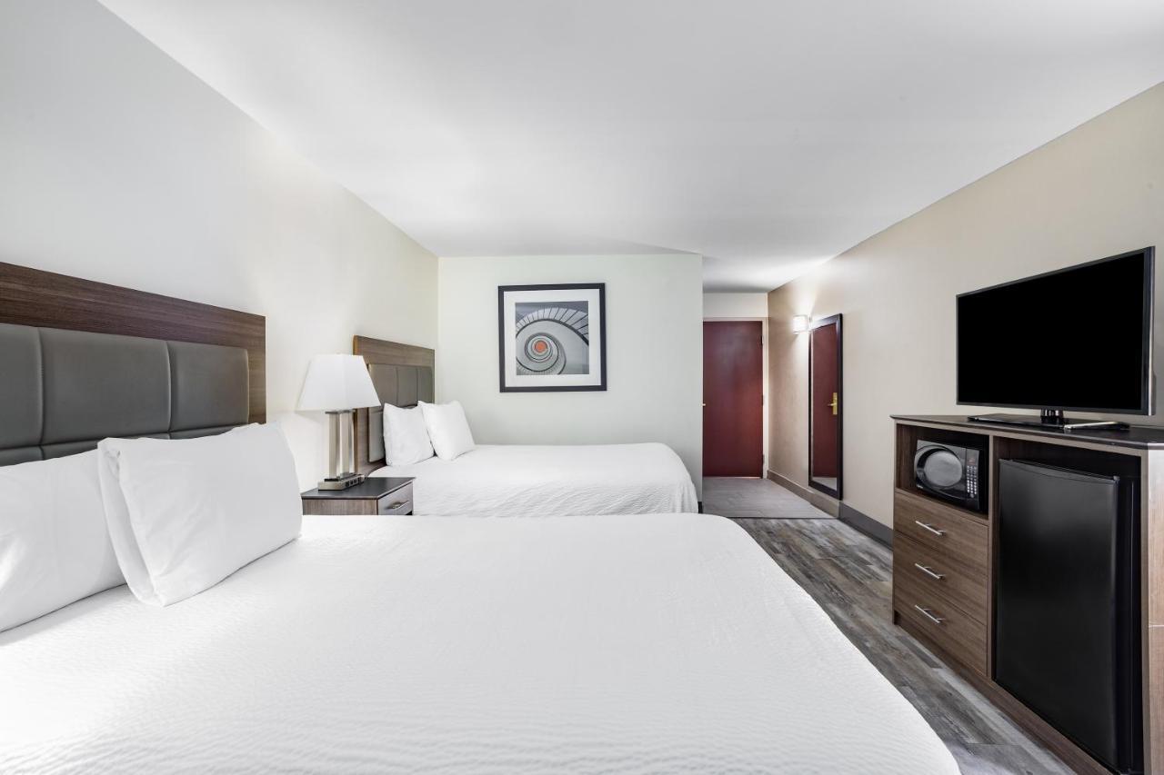 Ramada By Wyndham Hendersonville Zewnętrze zdjęcie